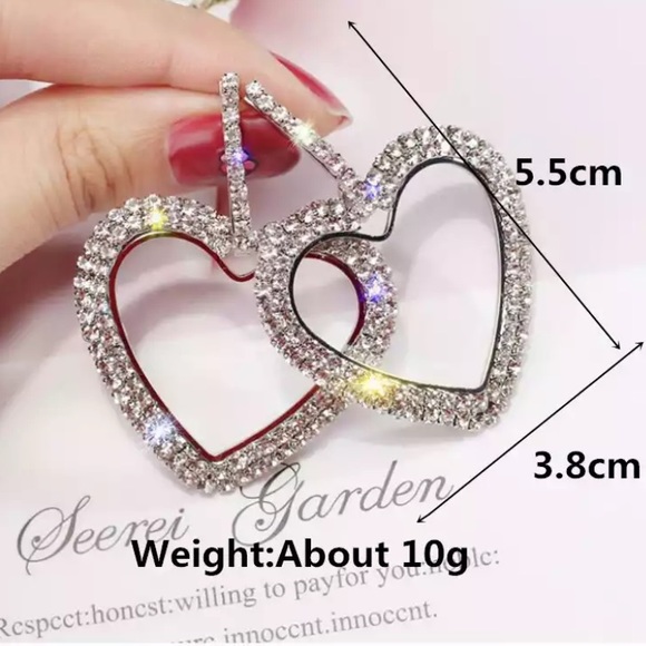 Elegant Silver Heart Earrings - Picture 3 of 3